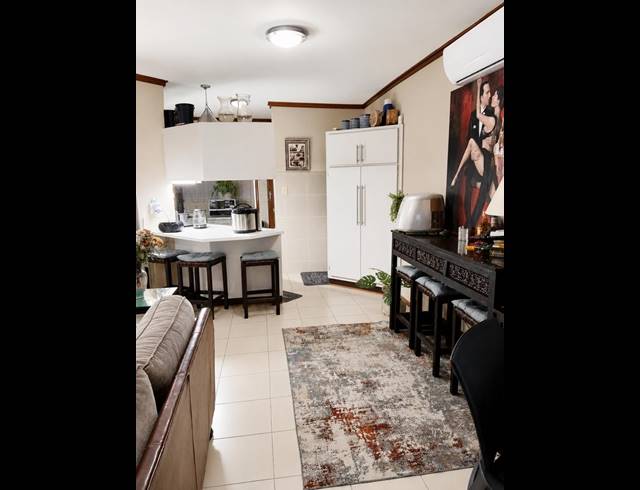 2 BEDROOM TOWNHOUSE FOR SALE IN PELLISSIER